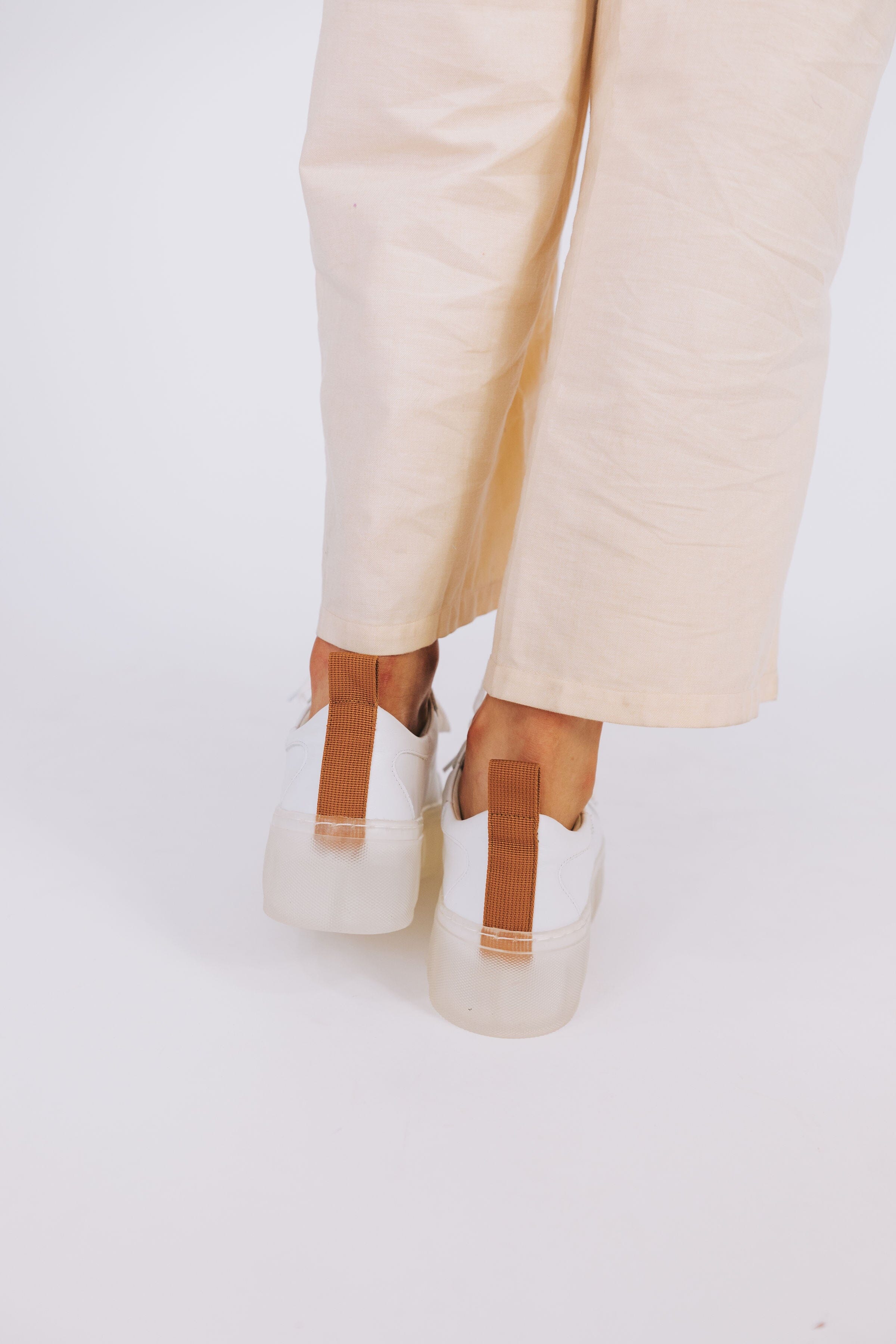 CHINESE LAUNDRY - Glee Sneaker - Image 4