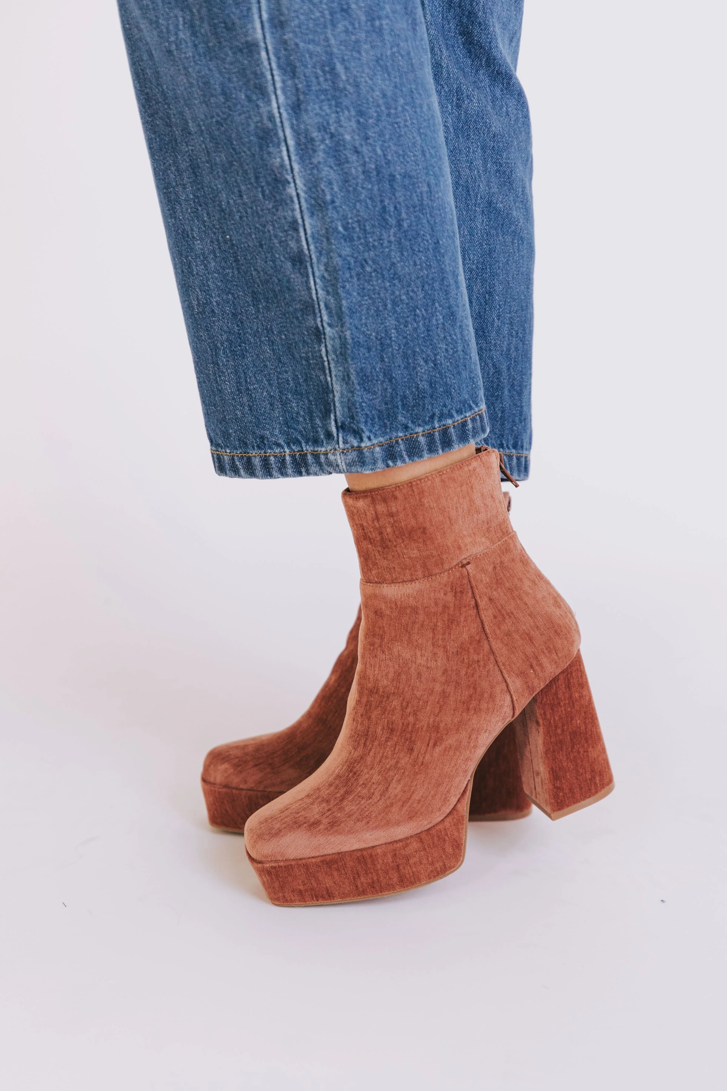 CHINESE LAUNDRY - Norra Velvet Bootie - Image 3