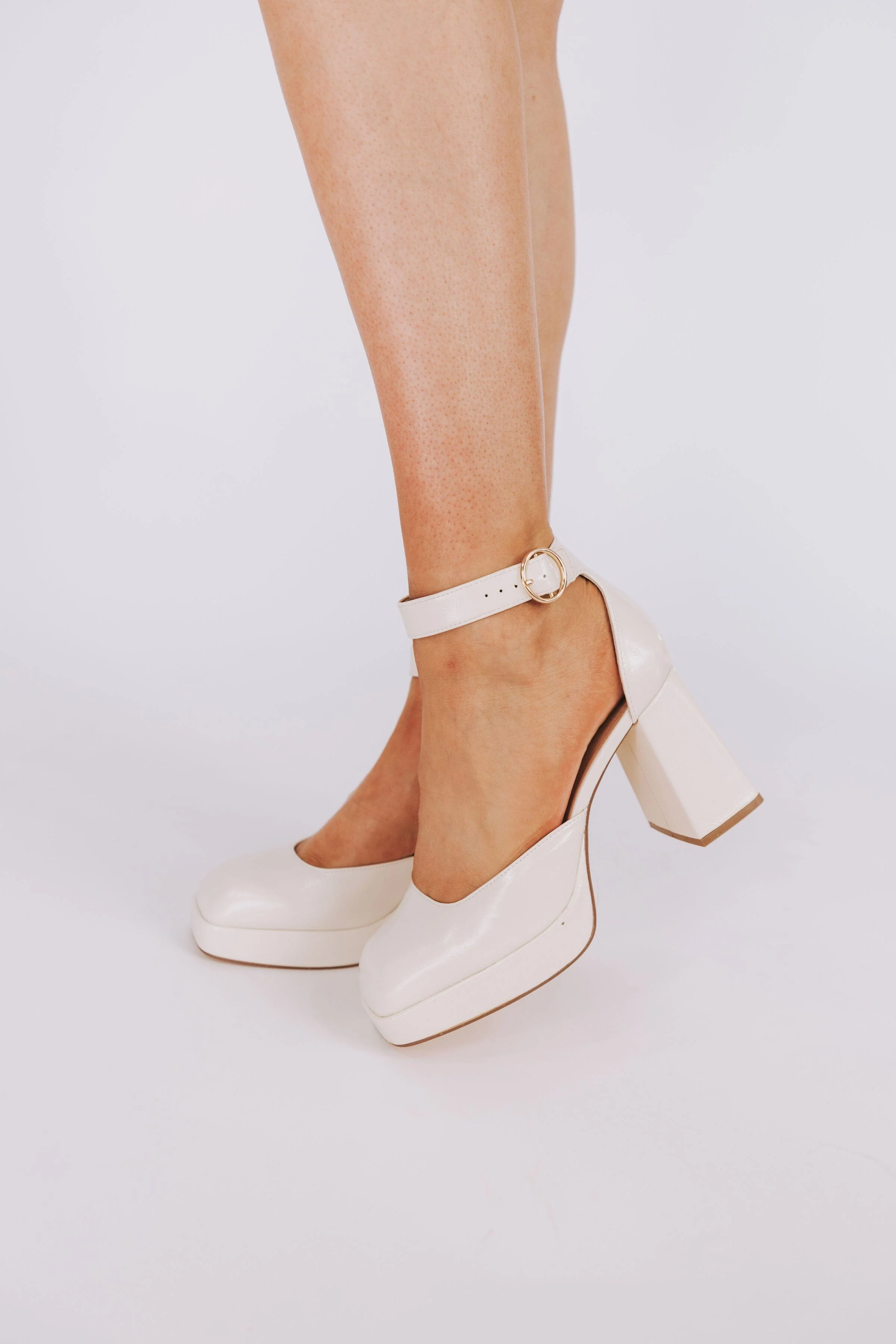 CHINESE LAUNDRY - Oaklen Platform Pumps - Image 3