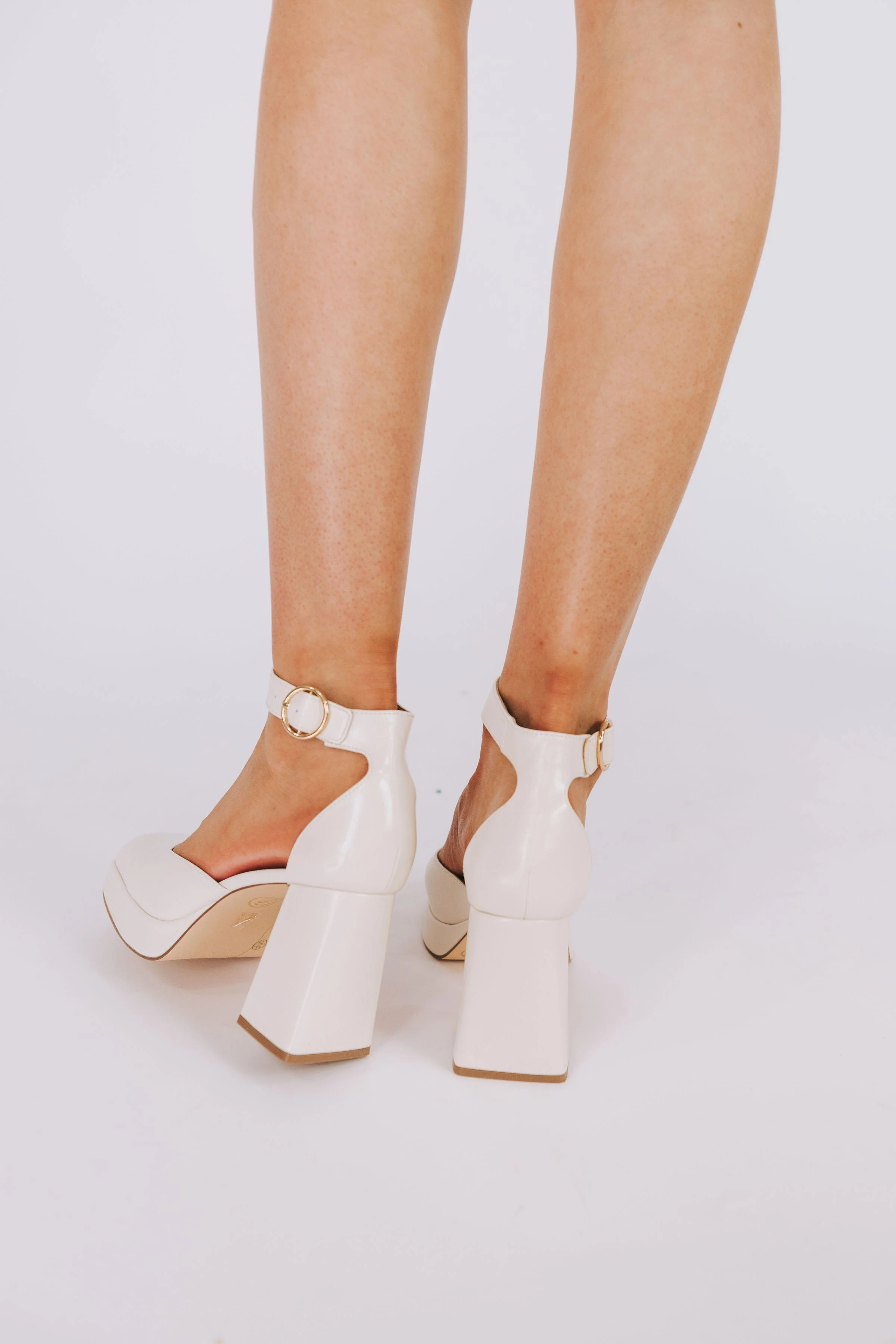 CHINESE LAUNDRY - Oaklen Platform Pumps - Image 5