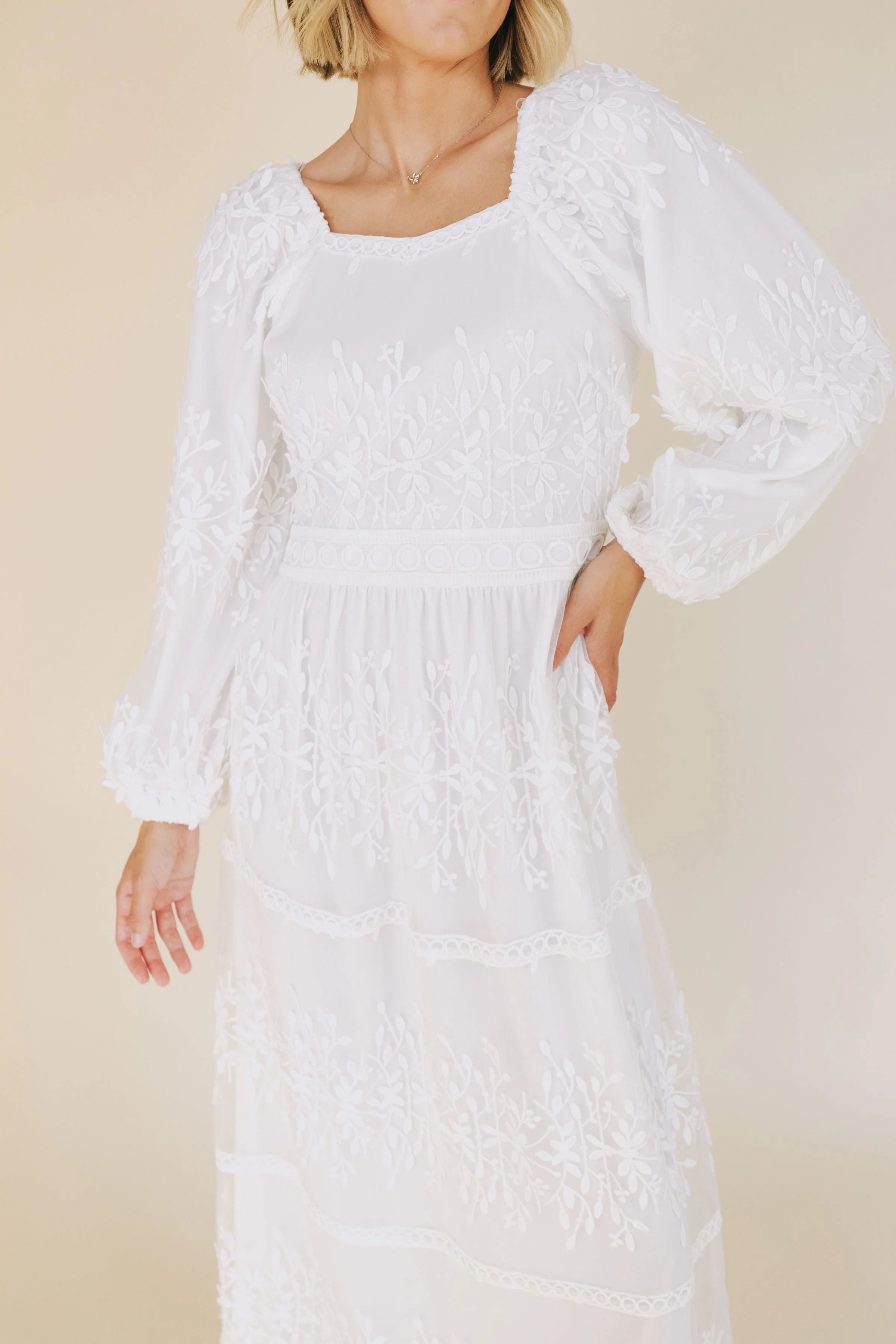 EXCLUSIVE - The White: Evelyn - Image 4