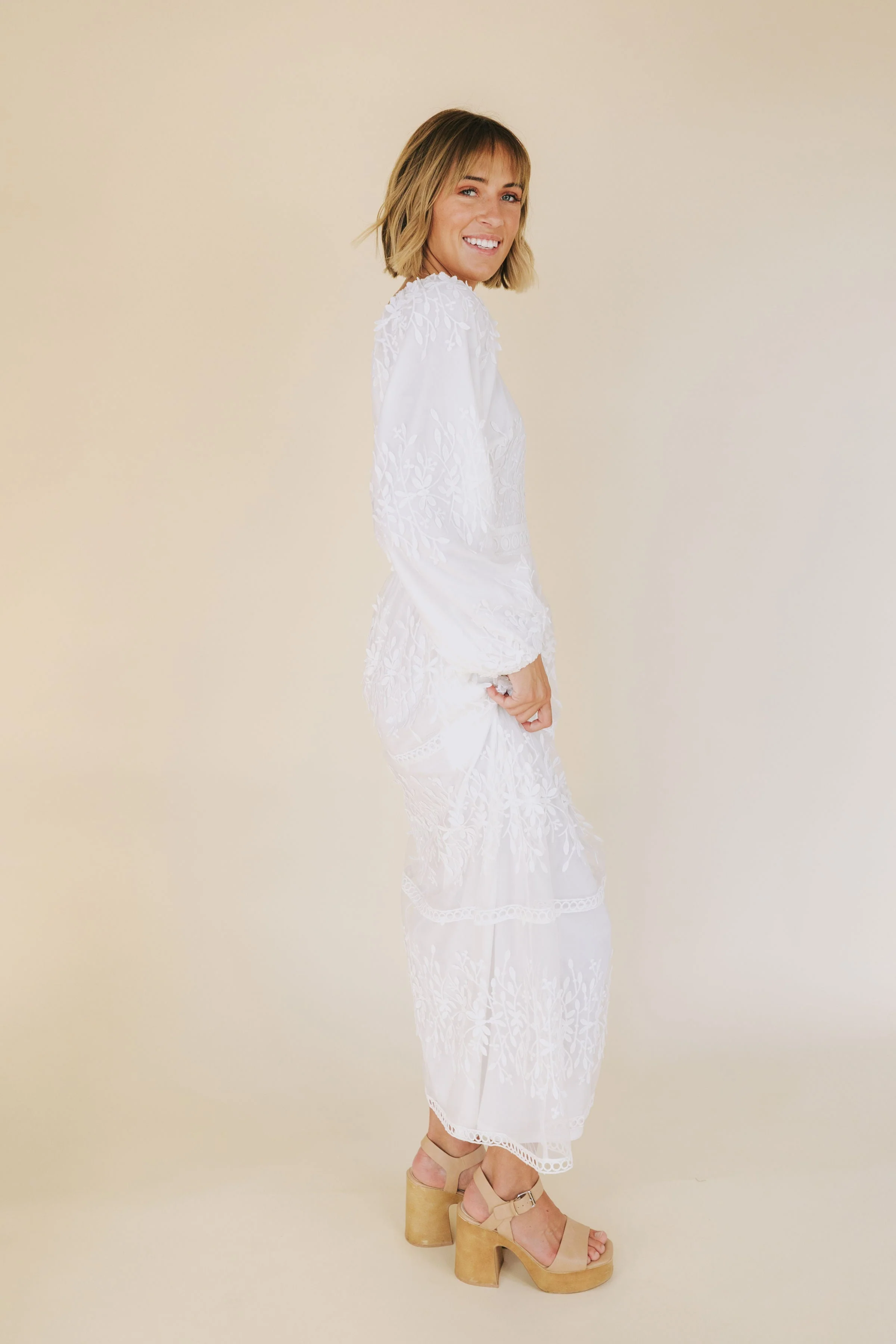 EXCLUSIVE - The White: Evelyn - Image 5