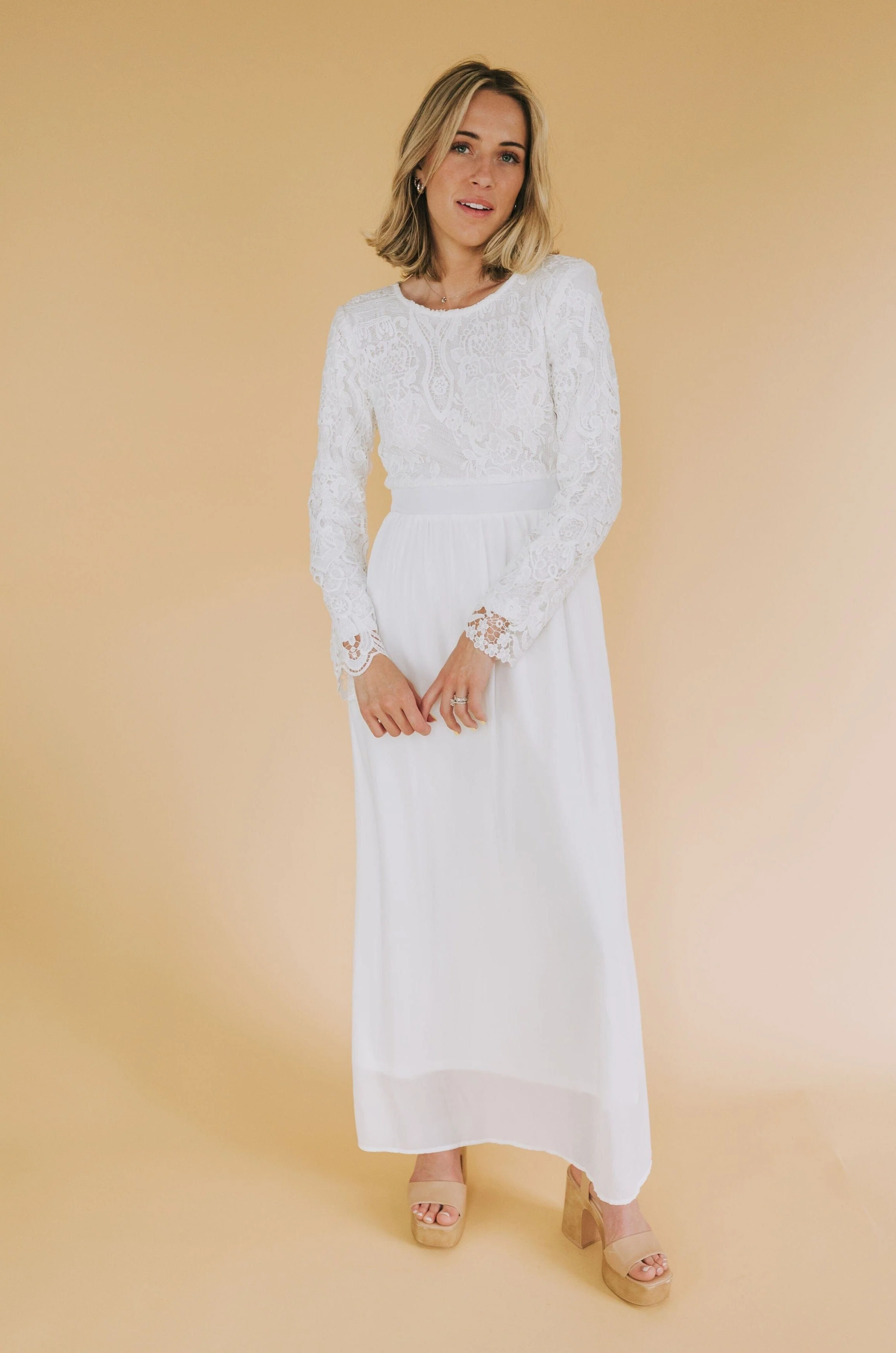 EXCLUSIVE - The White: Gloria - Image 3