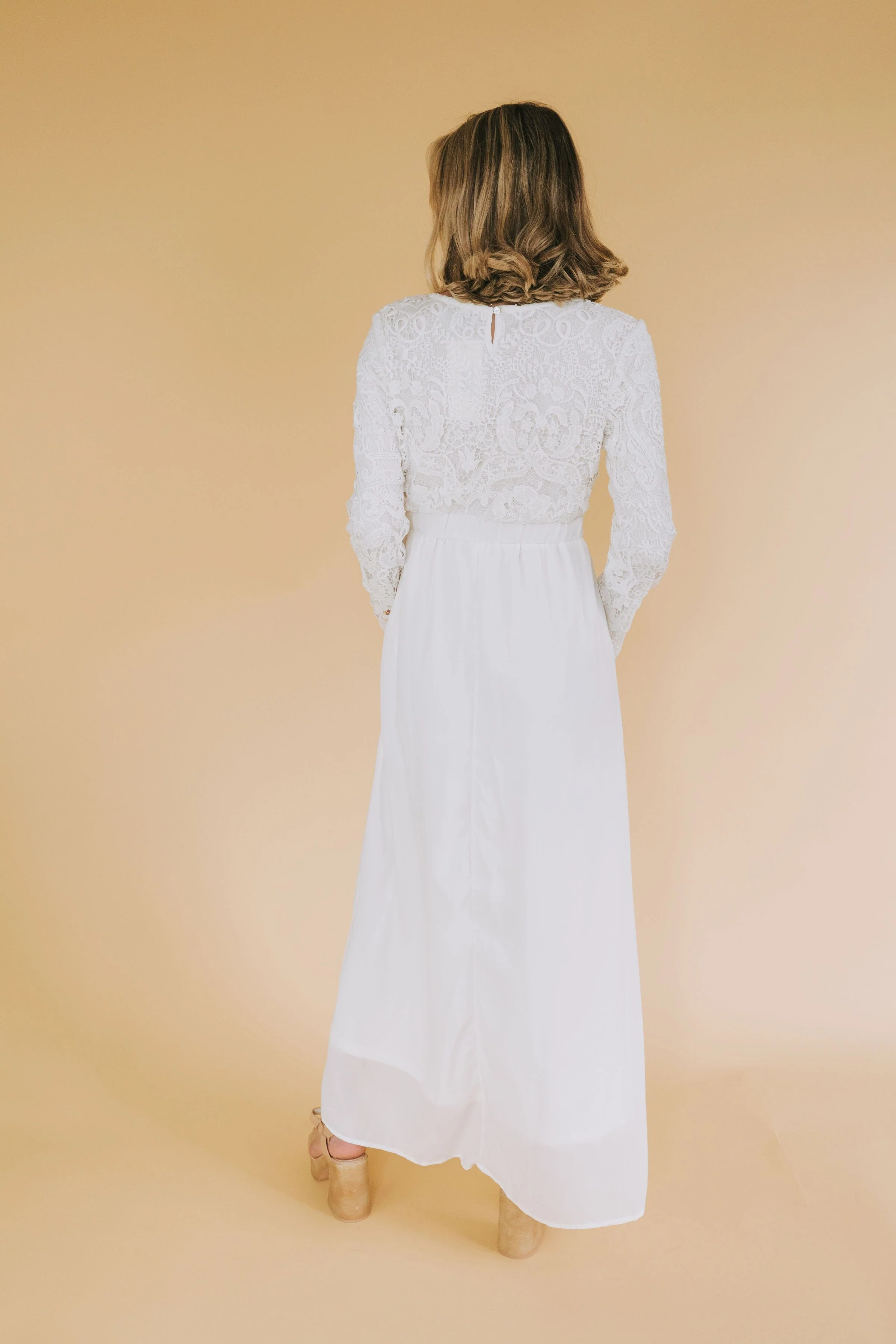 EXCLUSIVE - The White: Gloria - Image 5