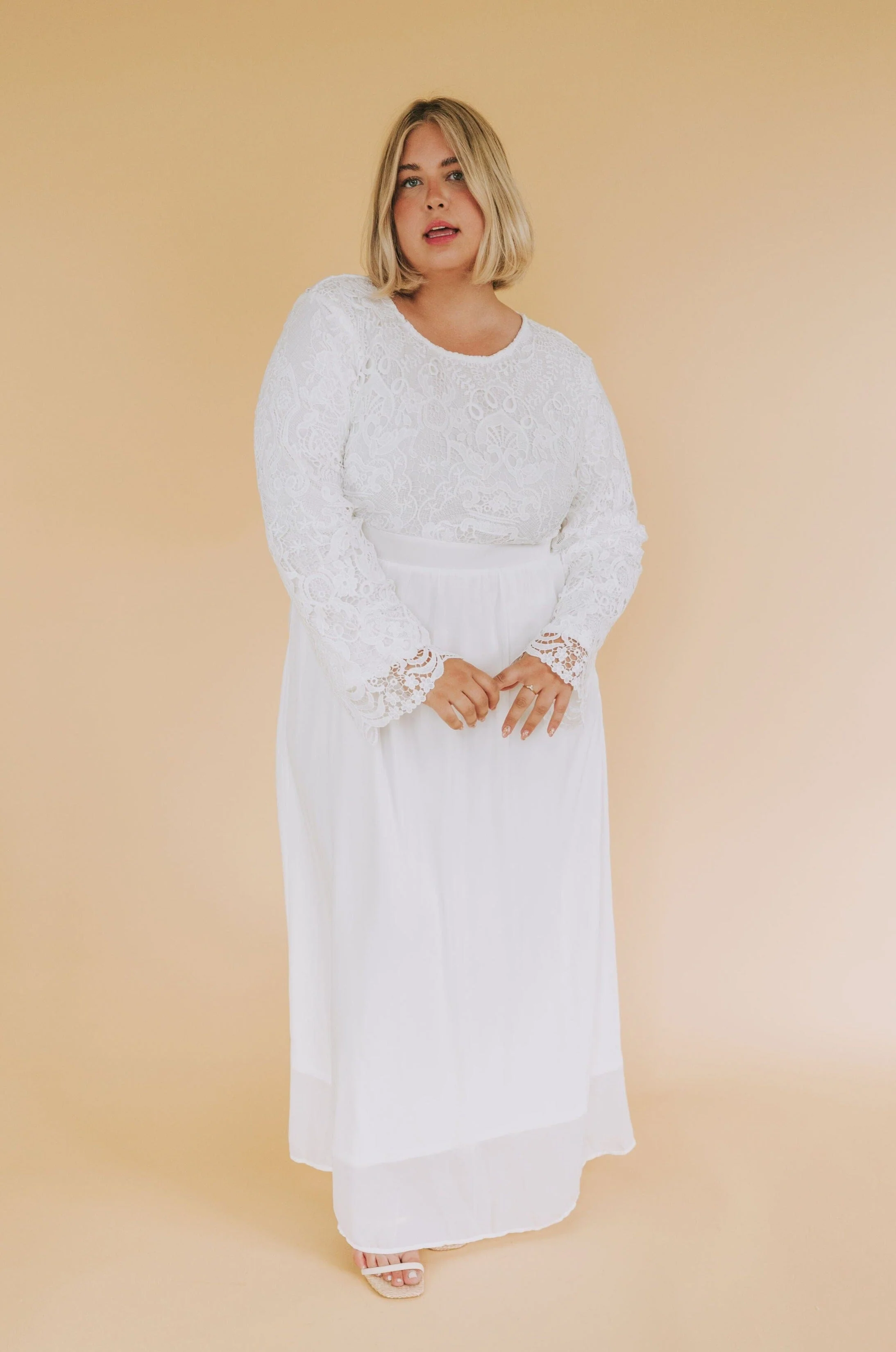 EXCLUSIVE - The White: Gloria - Image 7