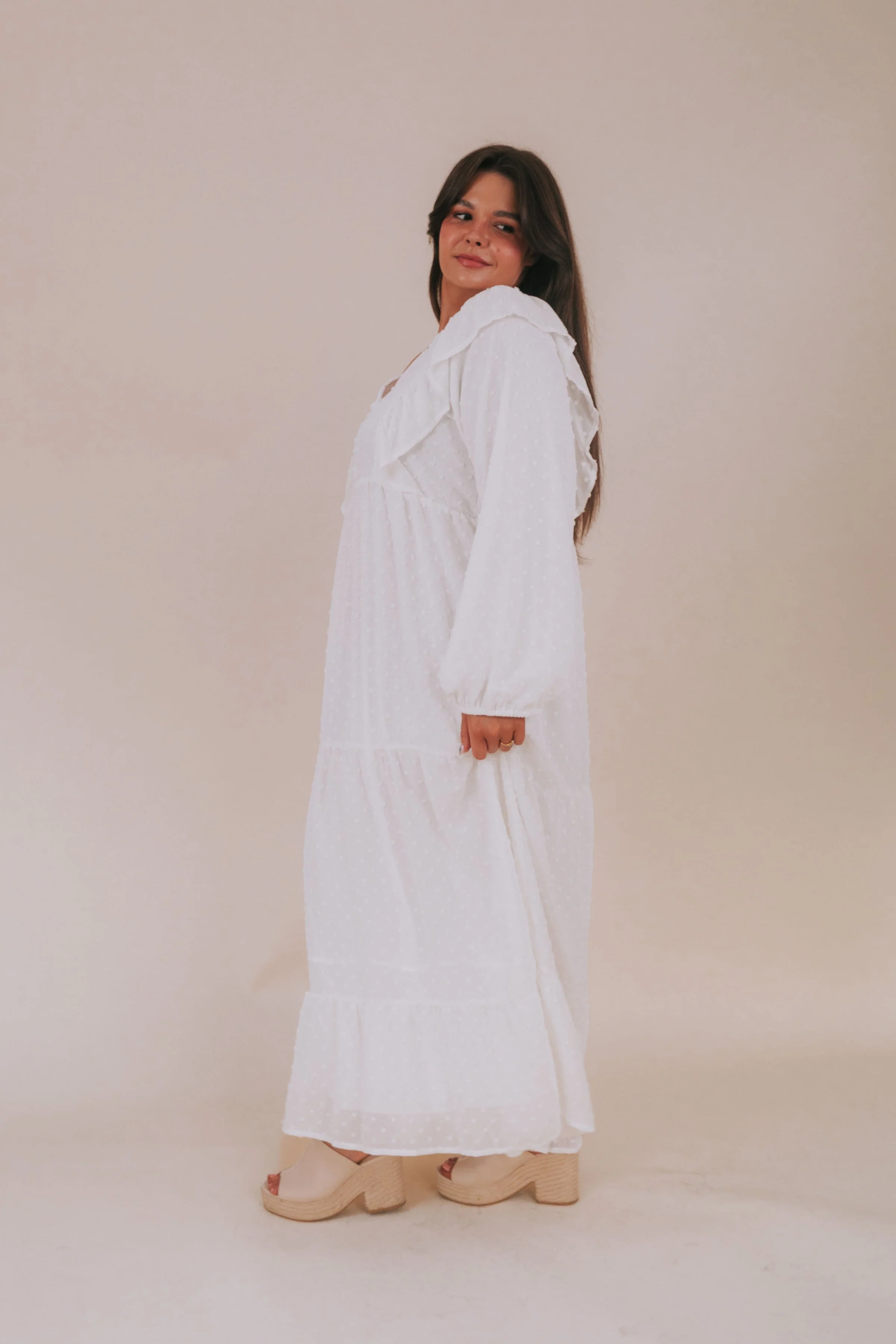 EXCLUSIVE - The White: Lillian - Image 11