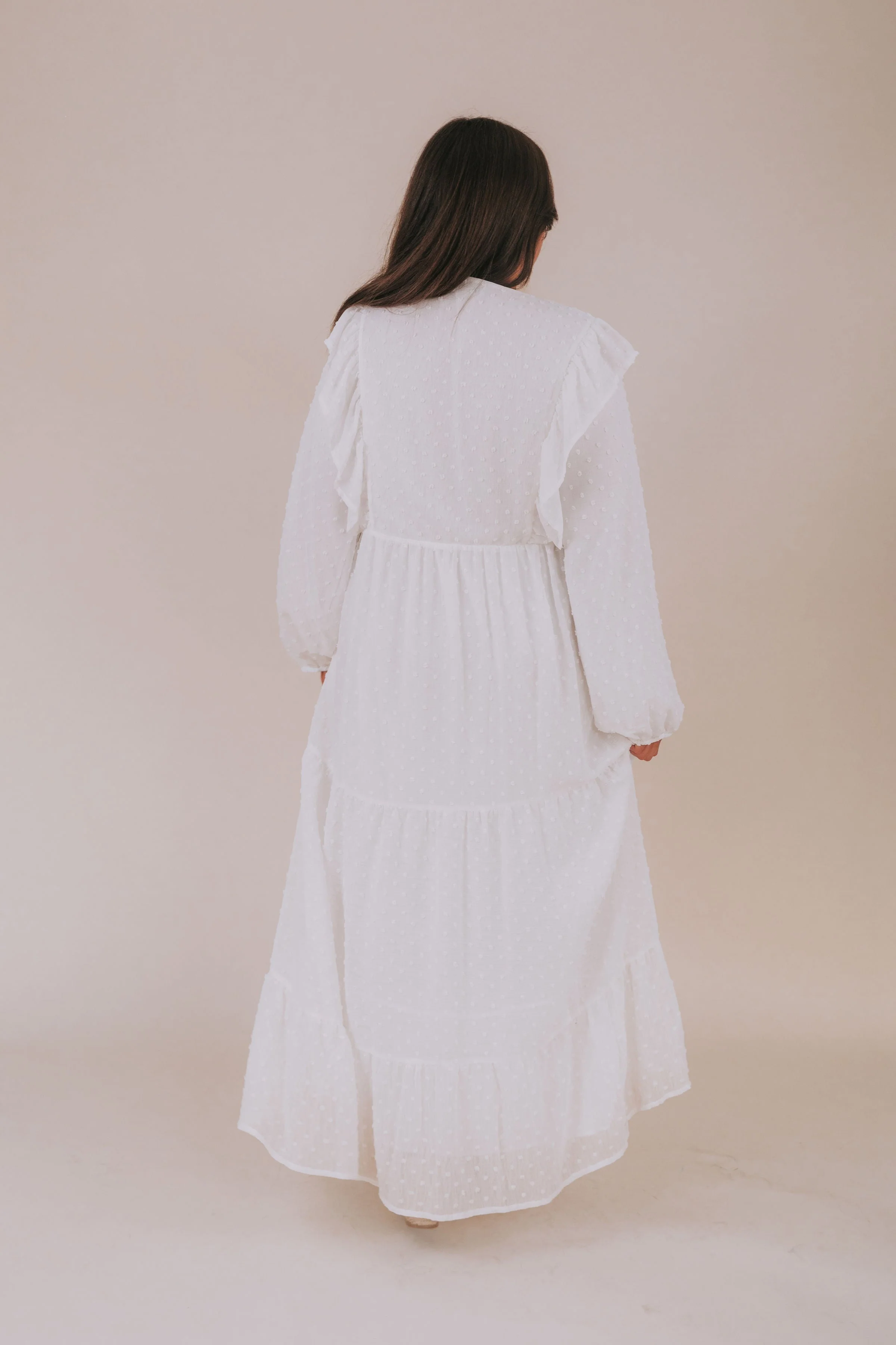 EXCLUSIVE - The White: Lillian - Image 12