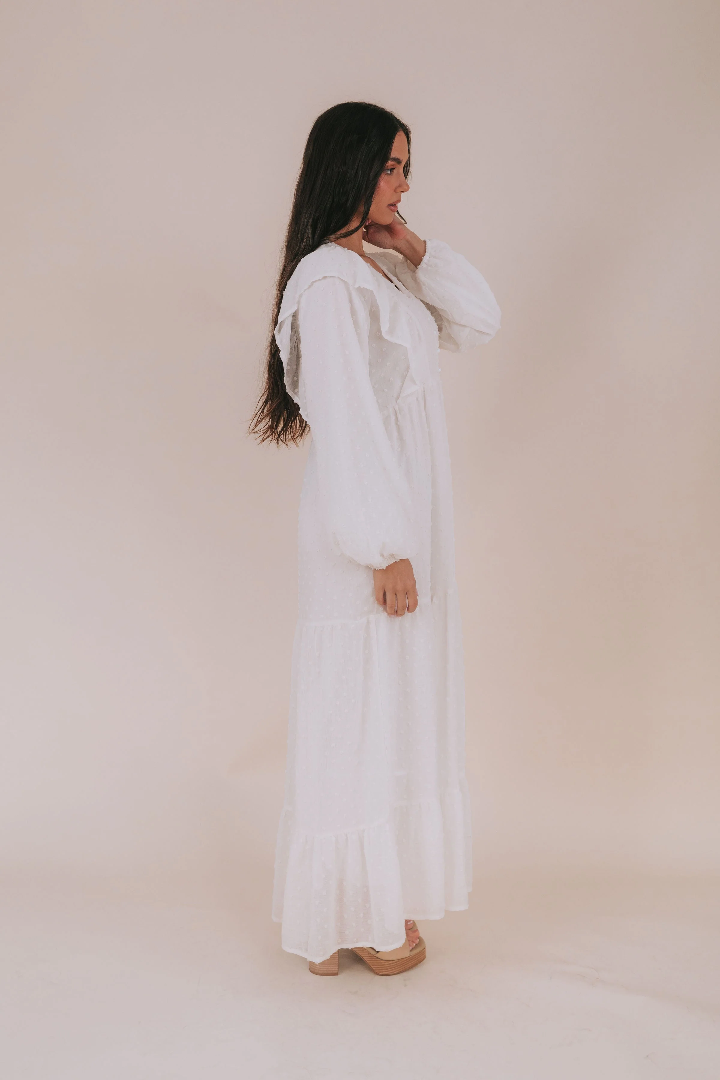 EXCLUSIVE - The White: Lillian - Image 5