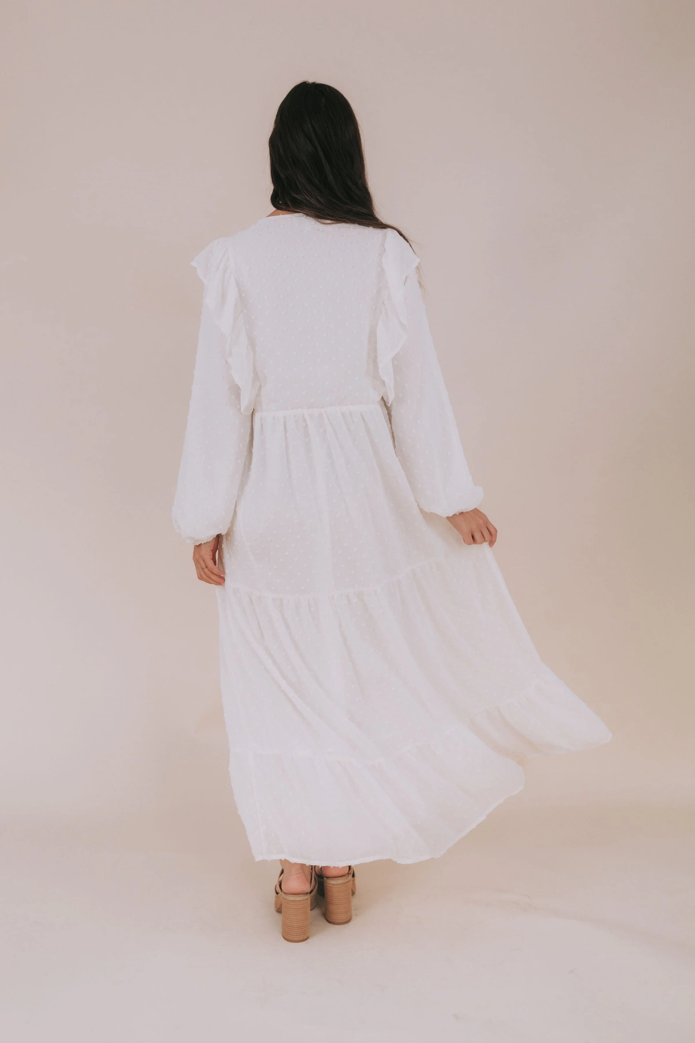 EXCLUSIVE - The White: Lillian - Image 6