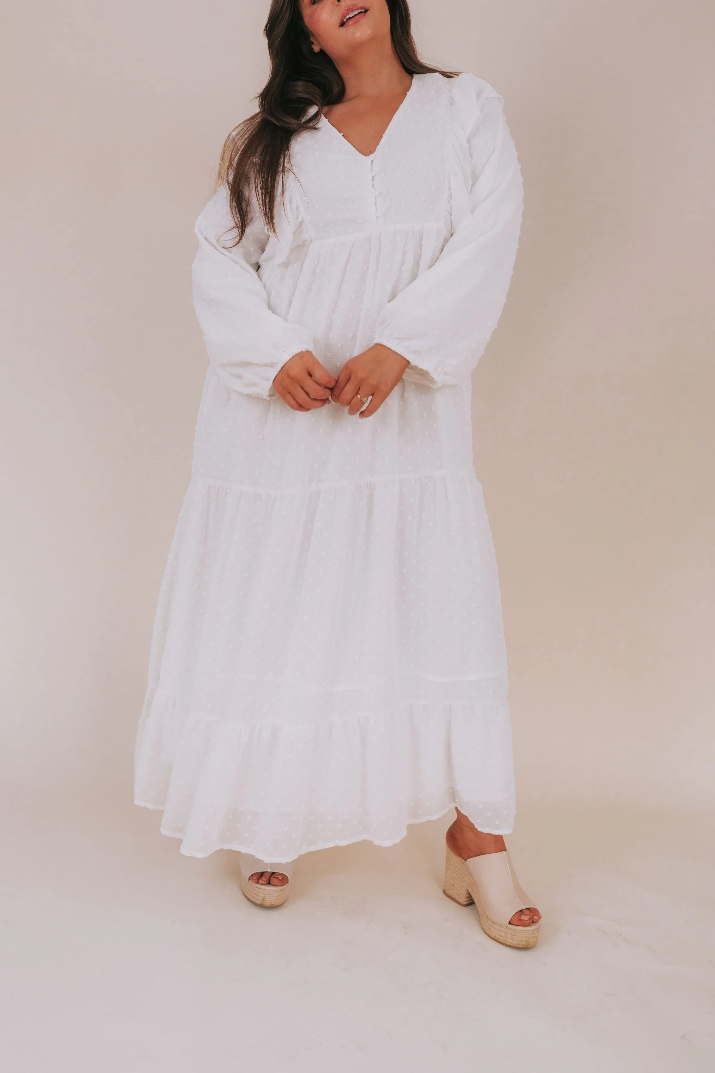 EXCLUSIVE - The White: Lillian - Image 9