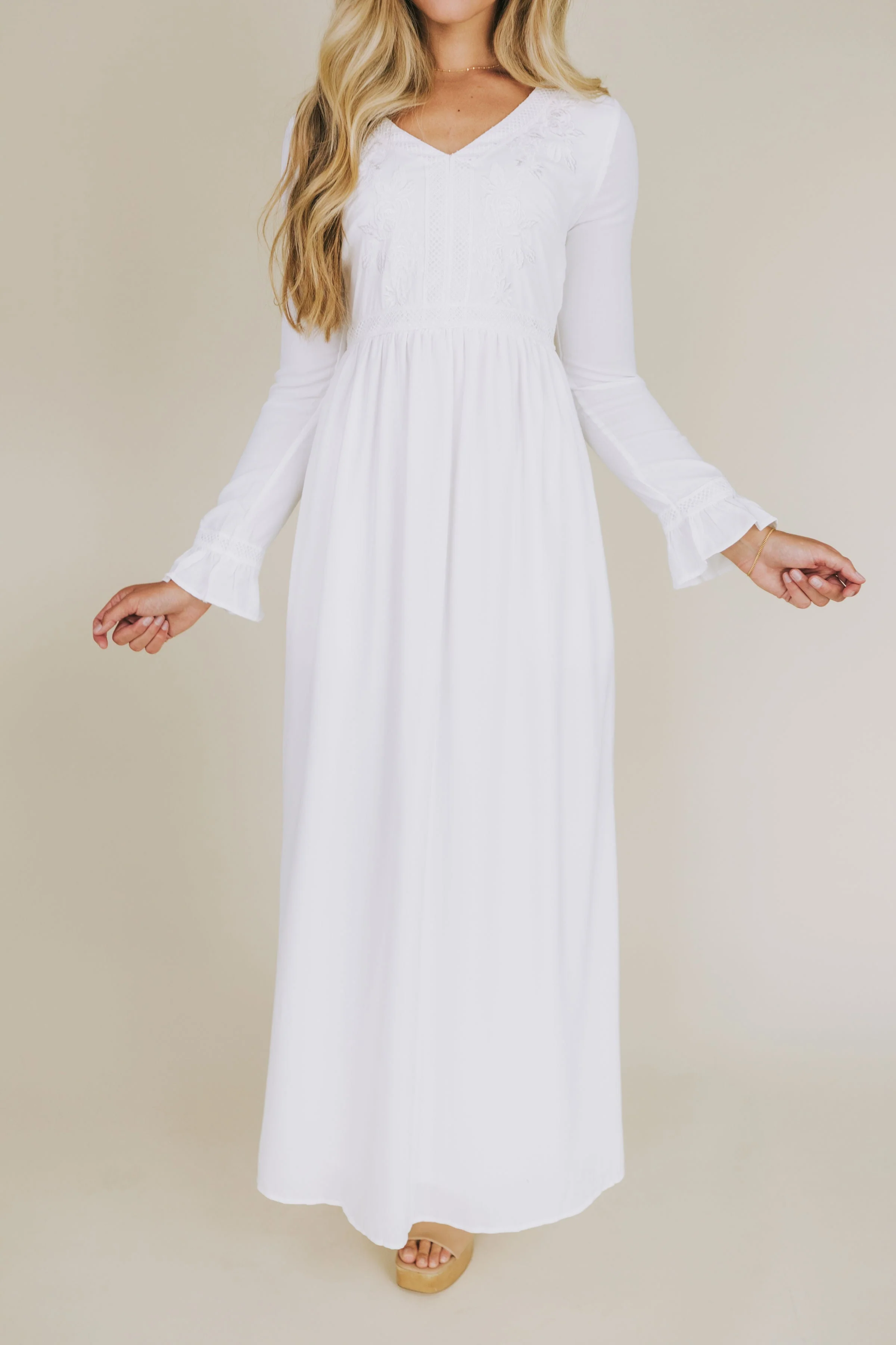EXCLUSIVE - The White: Norma - Image 3