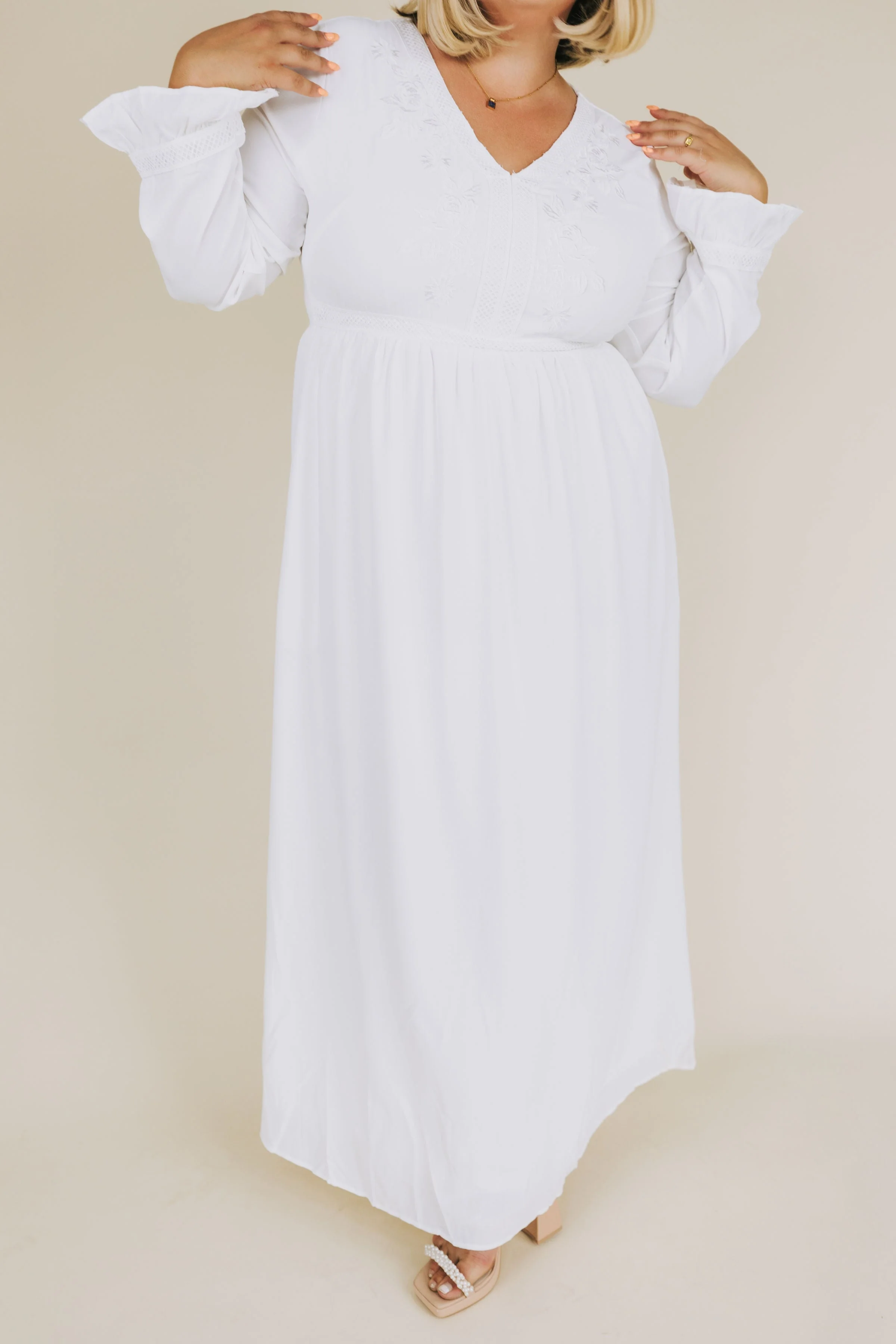 EXCLUSIVE - The White: Norma - Image 7