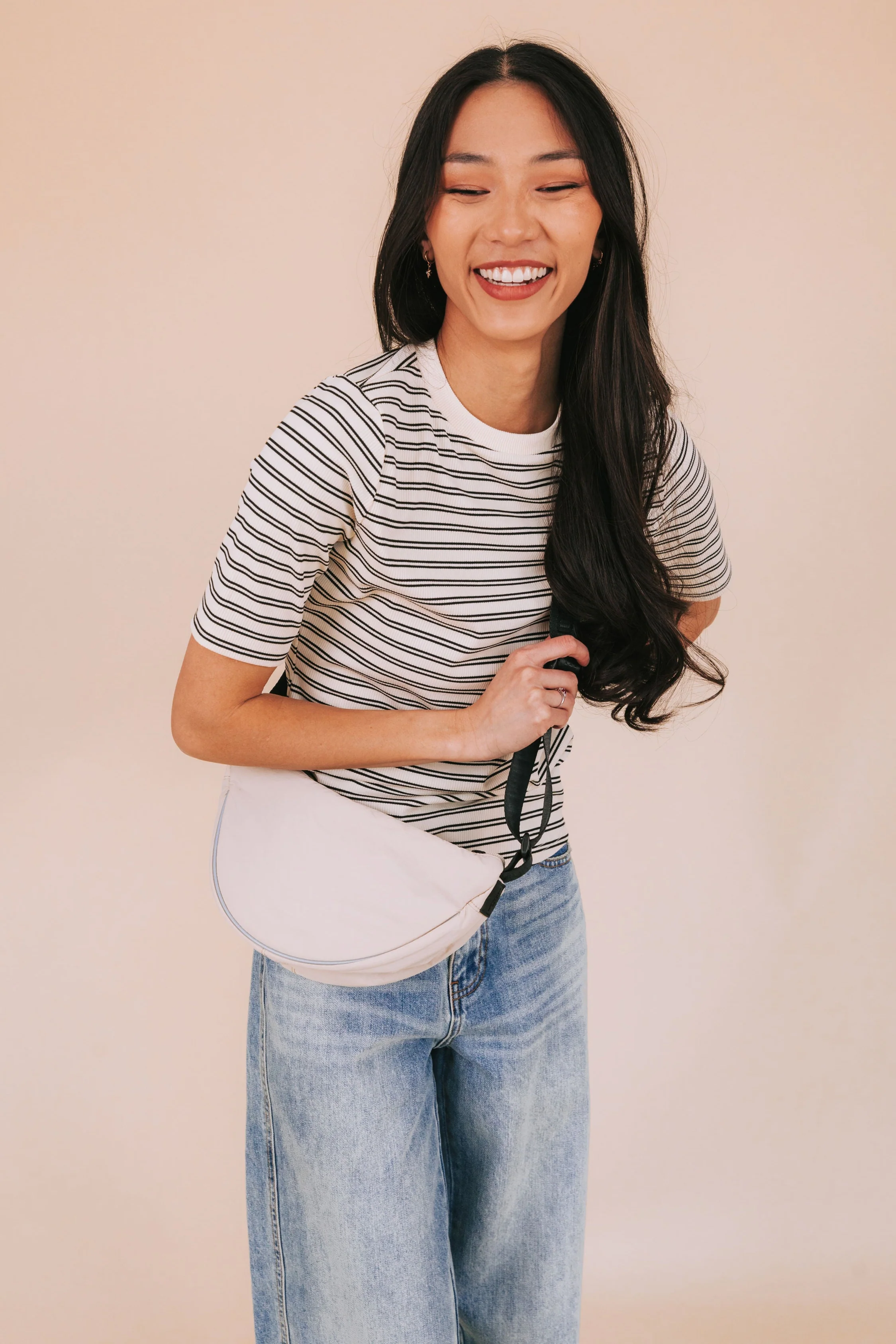 FREE PEOPLE - Bulls Eye Sling Bag - Image 3