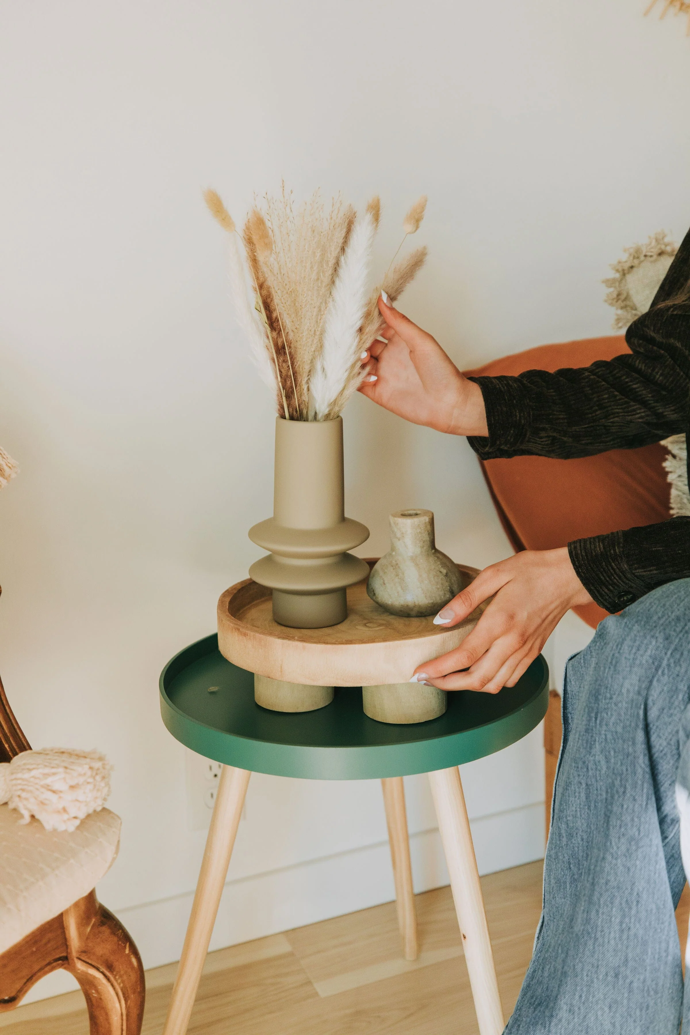 Ridged Stoneware Vase - Image 5